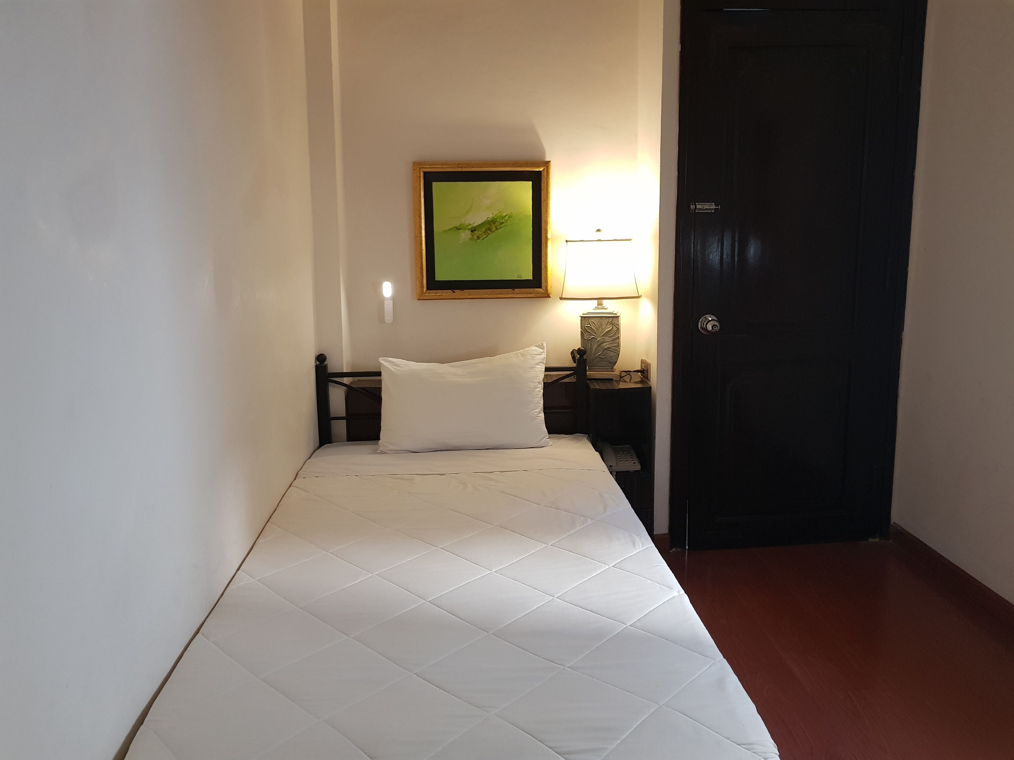 basic single room, 1 single bed | 1 bedroom, laptop workspace, blackout curtains, soundproofing