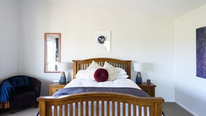 Unclassified image, 3 of 22, button - Tasman Hill Lodge - Adult Only (Upper Moutere)