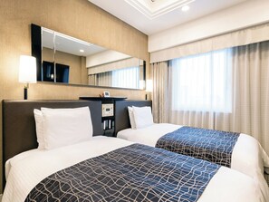 Down duvets, desk, blackout curtains, free WiFi - APA Hotel Higashi Umeda Minami Morimachi Ekimae (Osaka)