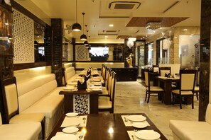 Se sirven desayunos, almuerzos, cenas y cocina internacional 