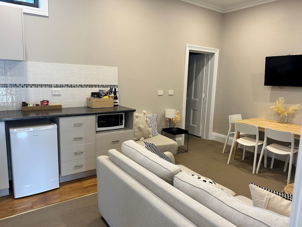 Millthorpe Motel by null