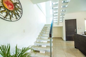 Staircase - Casa Serenidad SJDS (San Juan del Sur)