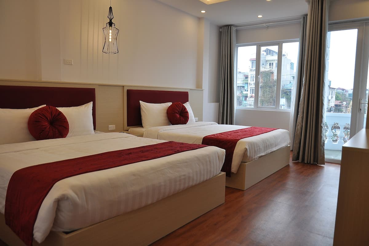 Family Room, Balcony