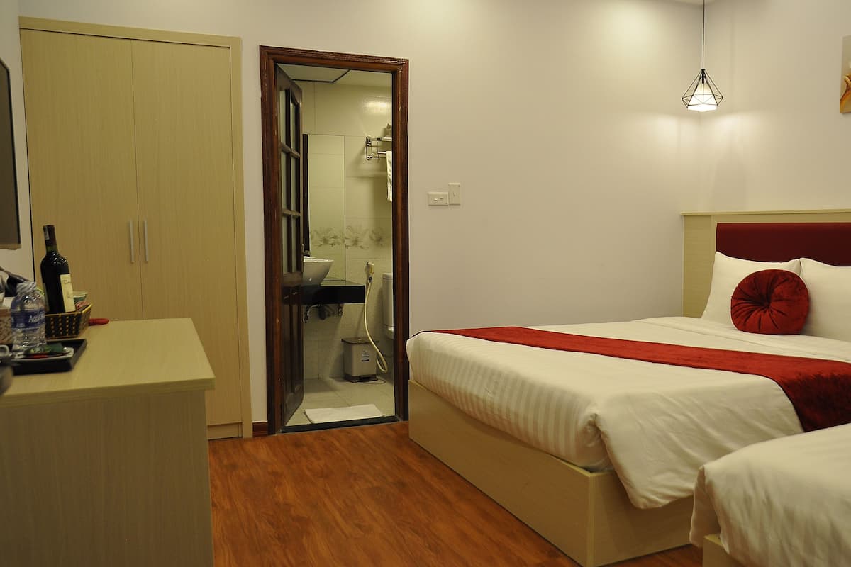 Minibar (some free items), in-room safe, desk, soundproofing
