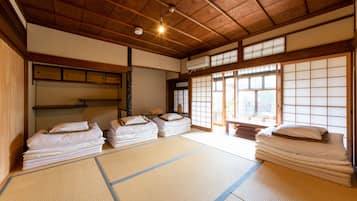 Superior Japanese Style Room | Free WiFi, bed sheets