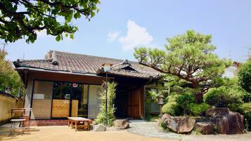 Overnatningsstedets facade