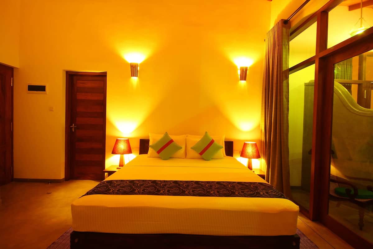 Deluxe Room, Private Bathroom, Garden View | Premium bedding, minibar, desk, cribs/infant beds