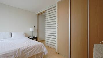 1 bedroom, iron/ironing board, free WiFi