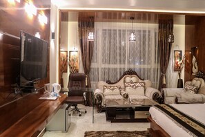 Living area - Hotel Rajahamsa (Anantapur)