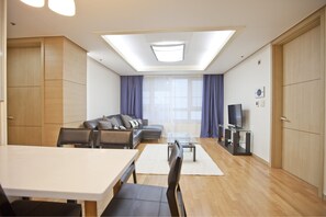 Apartment | Living area | TV