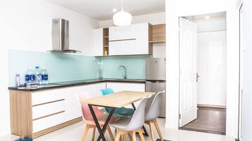 2 Bedrooms Apartment | Private kitchenette | Fridge, microwave, stovetop, electric kettle