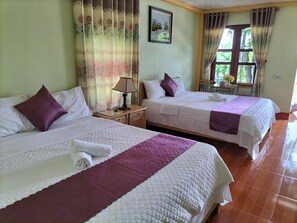 Desk, soundproofing, free WiFi, bed sheets - Tam Coc Rice Fields Homestay (Hoa Lu)