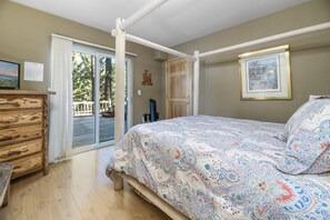 小屋, 4 間臥室 | 4 間睡房、熨斗/熨衫板、床單