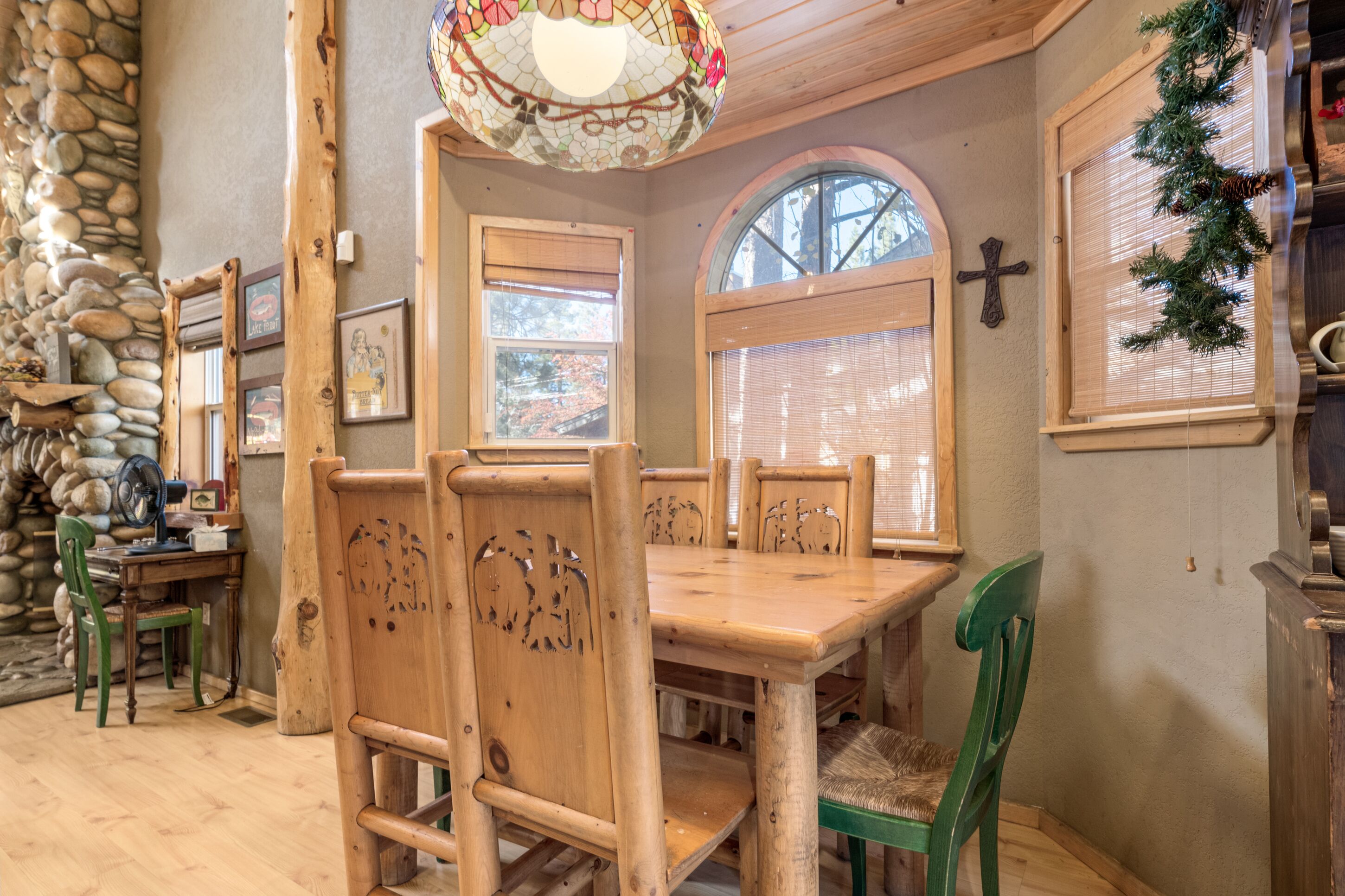 Cabin, 4 Bedrooms | Private kitchen | Coffee/tea maker, full-size fridge, microwave, oven