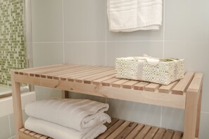 Chambre Triple | Équipements de salle de bain