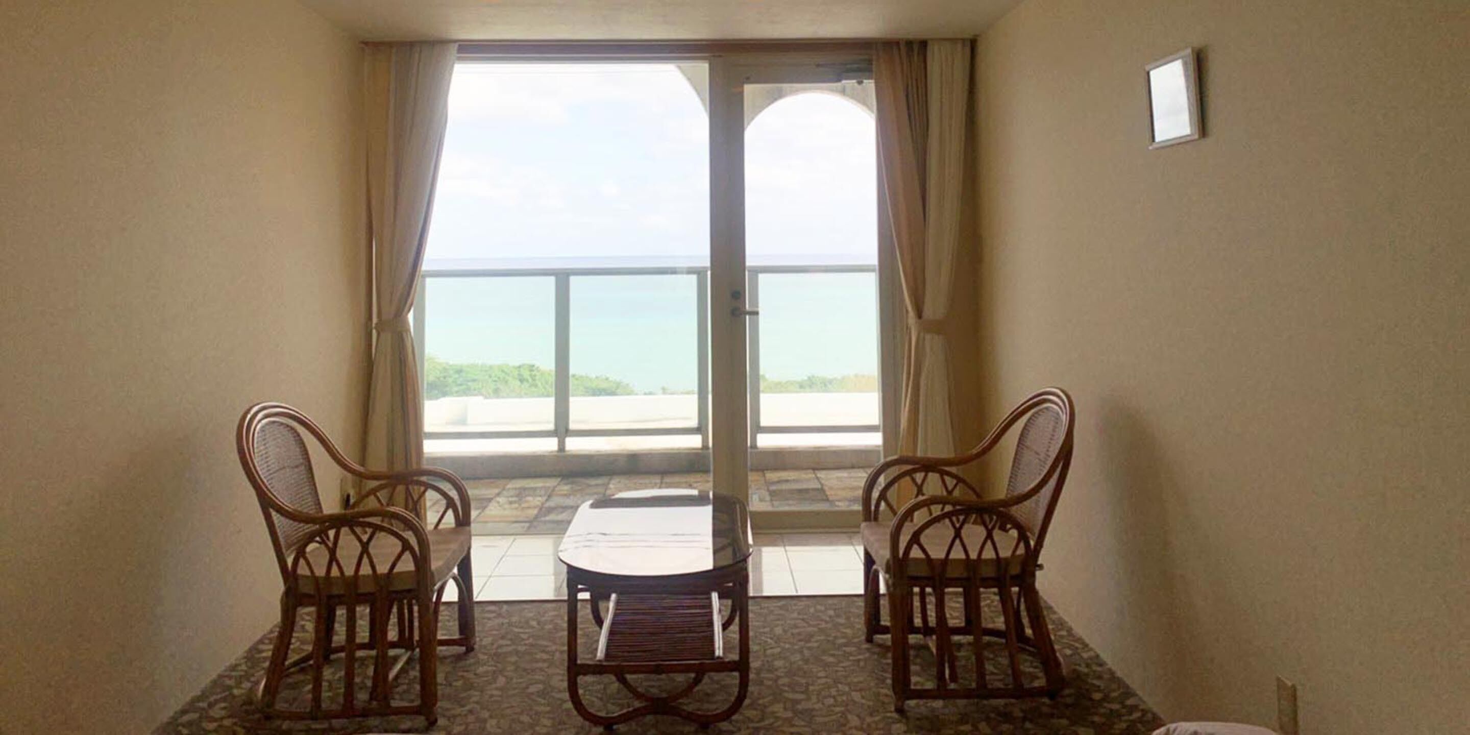 desk, blackout curtains, free wifi, bed sheets