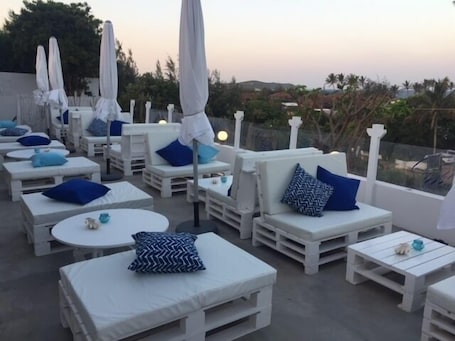 Se sirven desayunos, almuerzos y cenas; cocina internacional