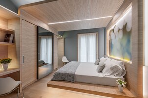 Superior Double Room | In-room safe, desk, soundproofing, free WiFi