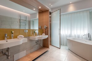 Doppia Deluxe | Bagno | Bidet, asciugamani