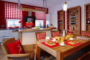 In-room dining - Apartments Am Alten Rathaus (Oberstdorf)