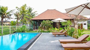 Outdoor pool - Uma Sari Ubud  (Ubud)