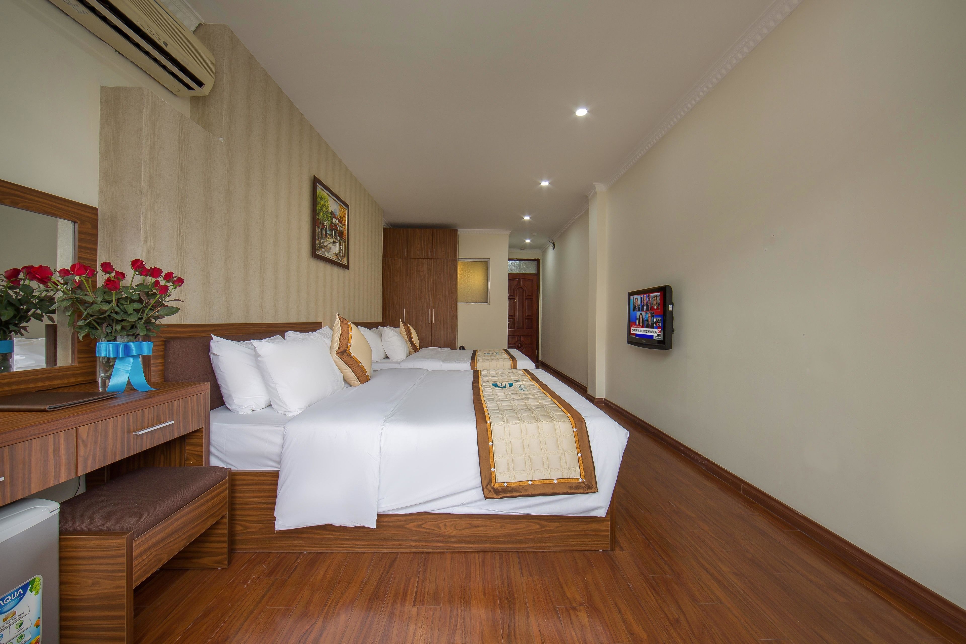 family room, balcony | minibar, in-room safe, desk, soundproofing