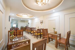 Daily continental breakfast (VND 100000 per person) - Spoon Hotel (Hanoi)