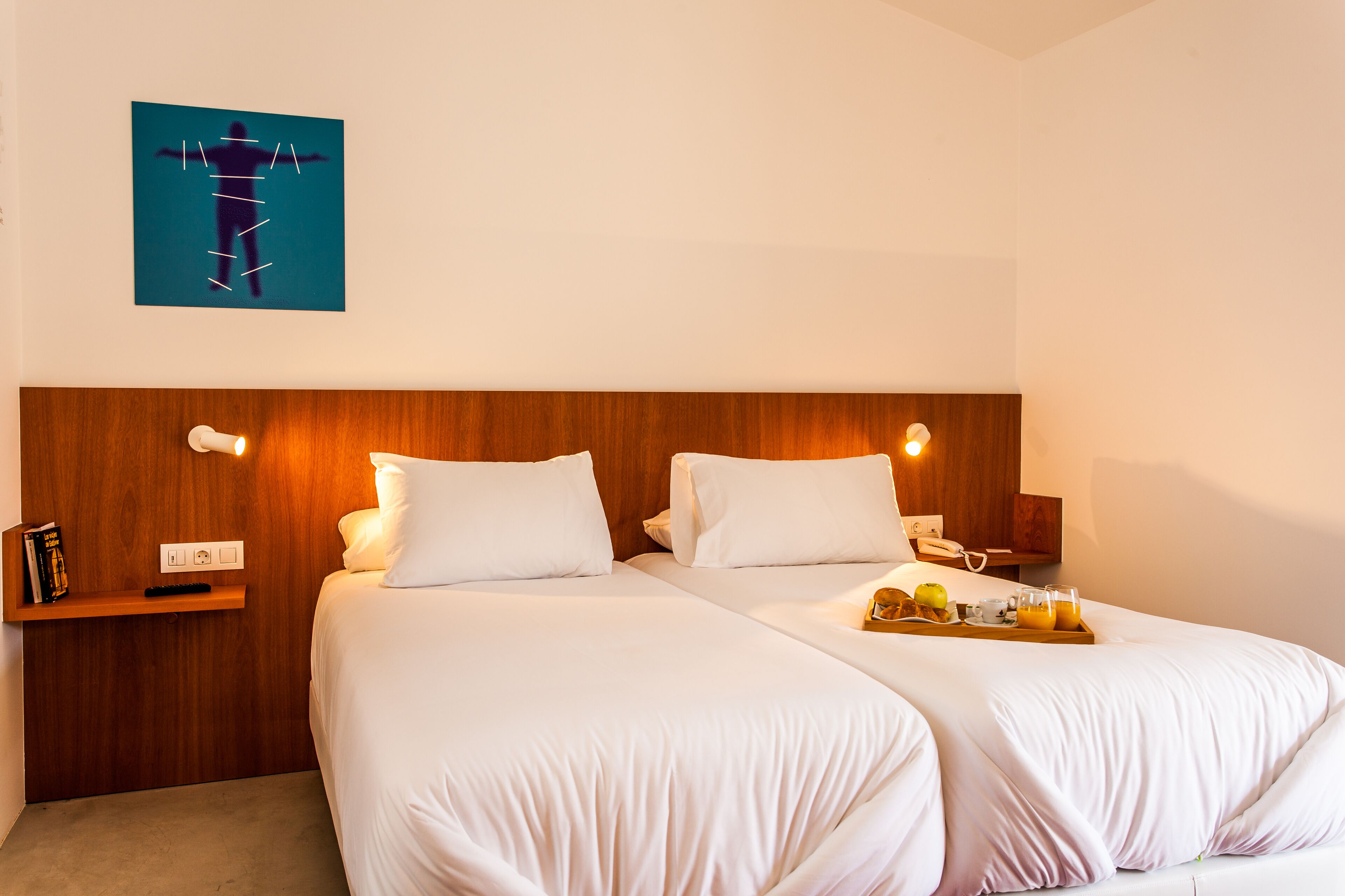 twin room, non smoking | premium bedding, memory-foam beds, minibar, in-room safe
