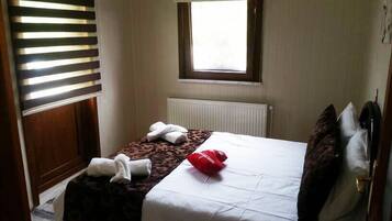 Villa, Seeblick, Seeseite | 2 Schlafzimmer, hochwertige Bettwaren, Schreibtisch