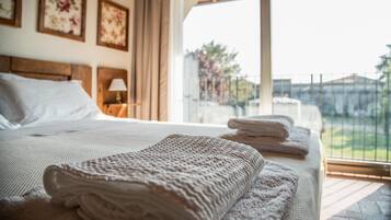 Duplex, Kitchenette, Garden View | Premium bedding, minibar, desk, soundproofing