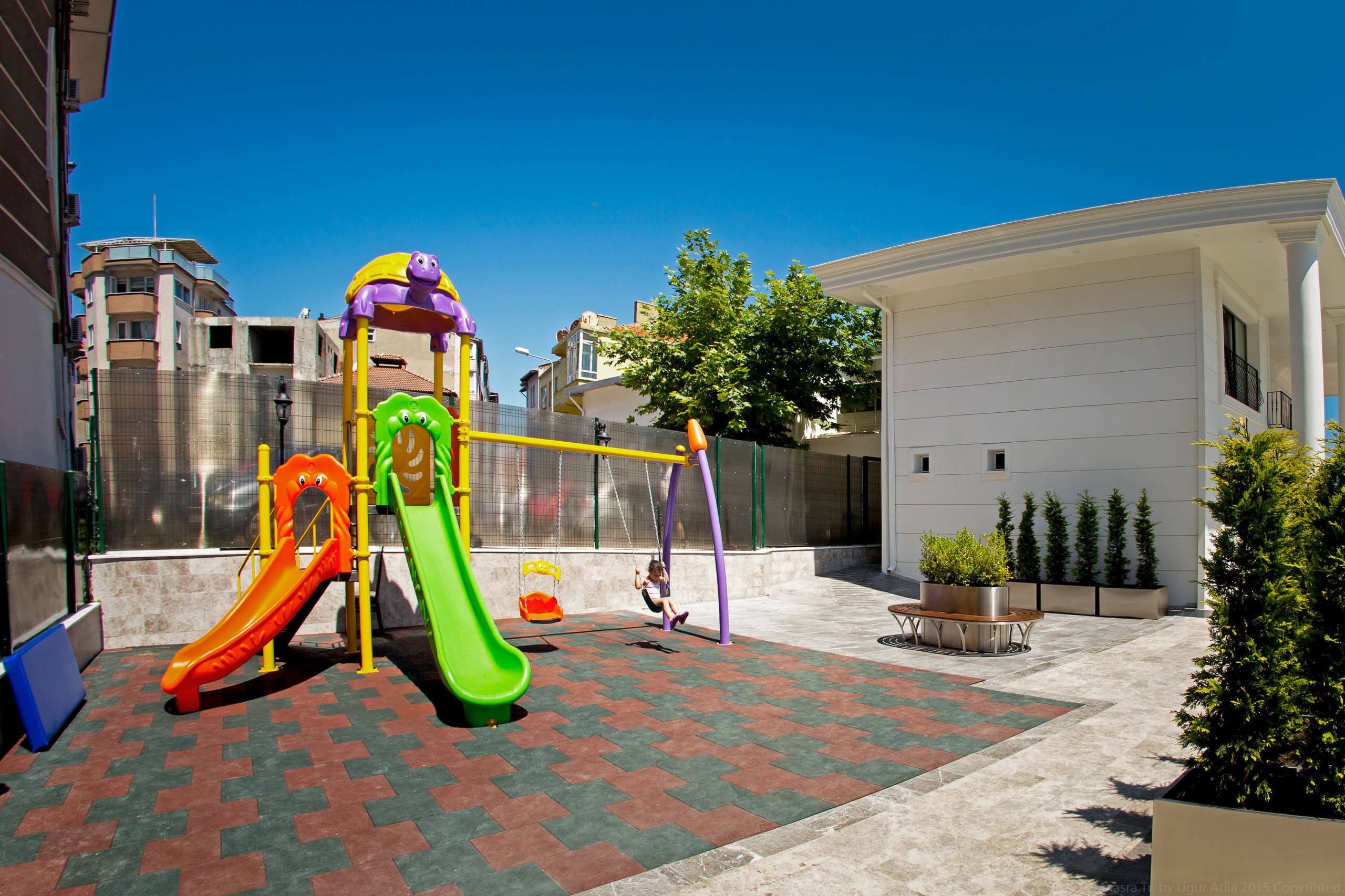 children’s play area – outdoor