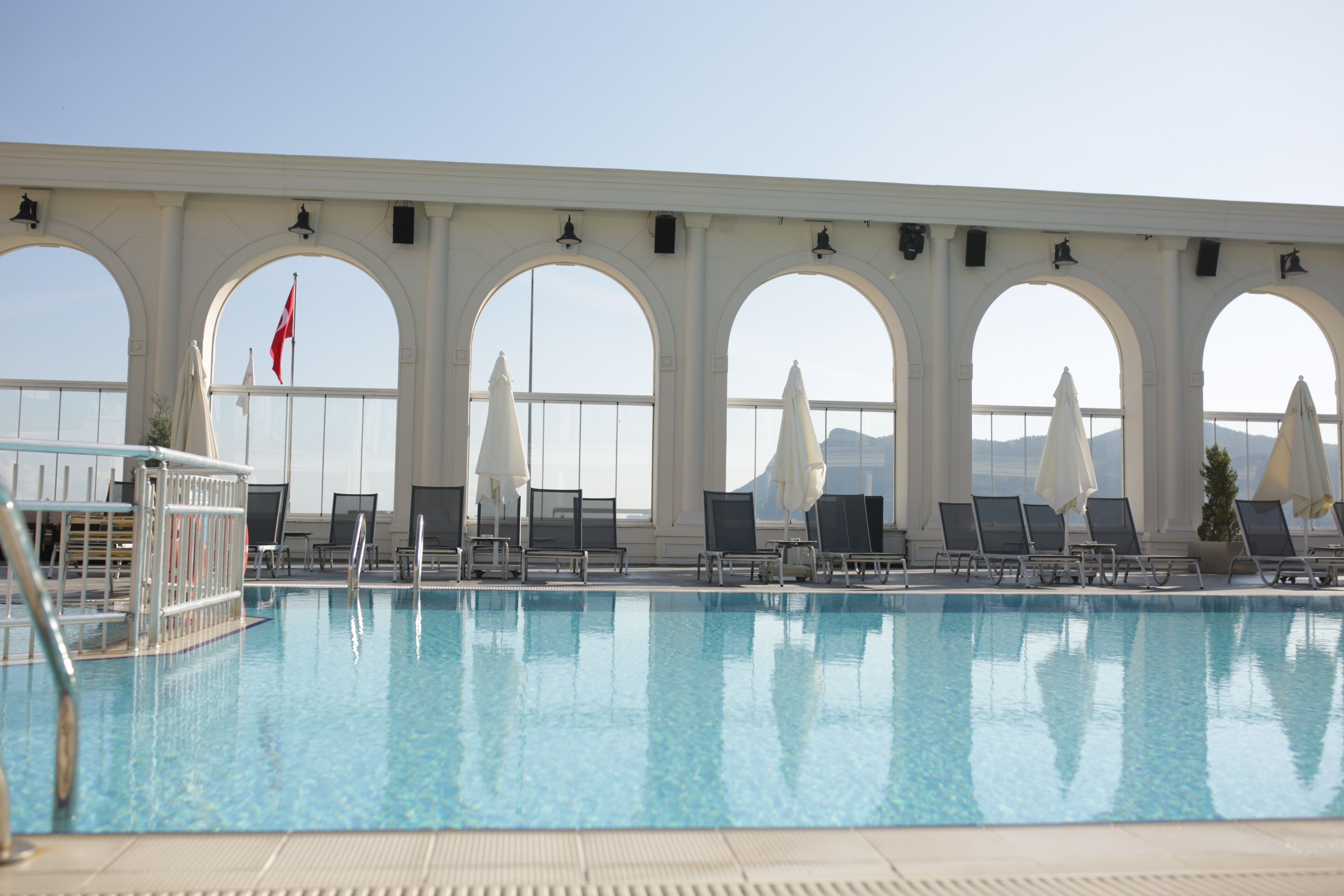 seasonal outdoor pool