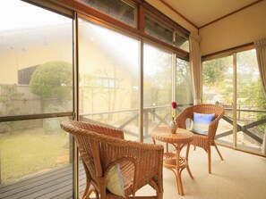 标准双床房, 1 间卧室, 无烟房, 私人浴室 (with Antechamber) | 1 多间卧室、客房内保险箱、特色装修、特色家居