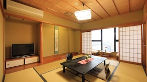 Japanese Style Room with Antechamber | 1 bedroom, in-room safe, WiFi (free), individually decorated - Kaike Fuga (Yonago)