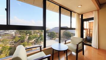Deluxe Room, Private Bathroom, Mountain View | View from room