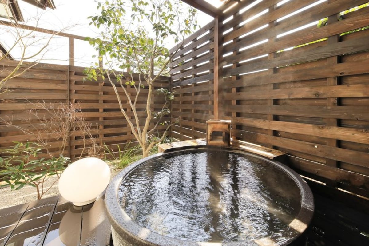 [Open-air-bath] Japanese-Western Style Twin Room