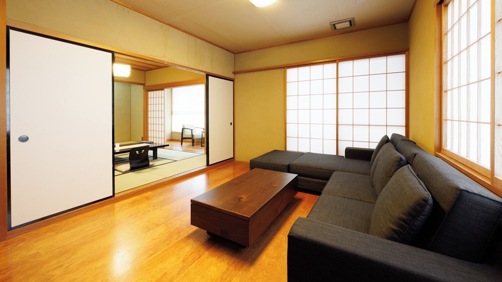 起居区 | 平板电视