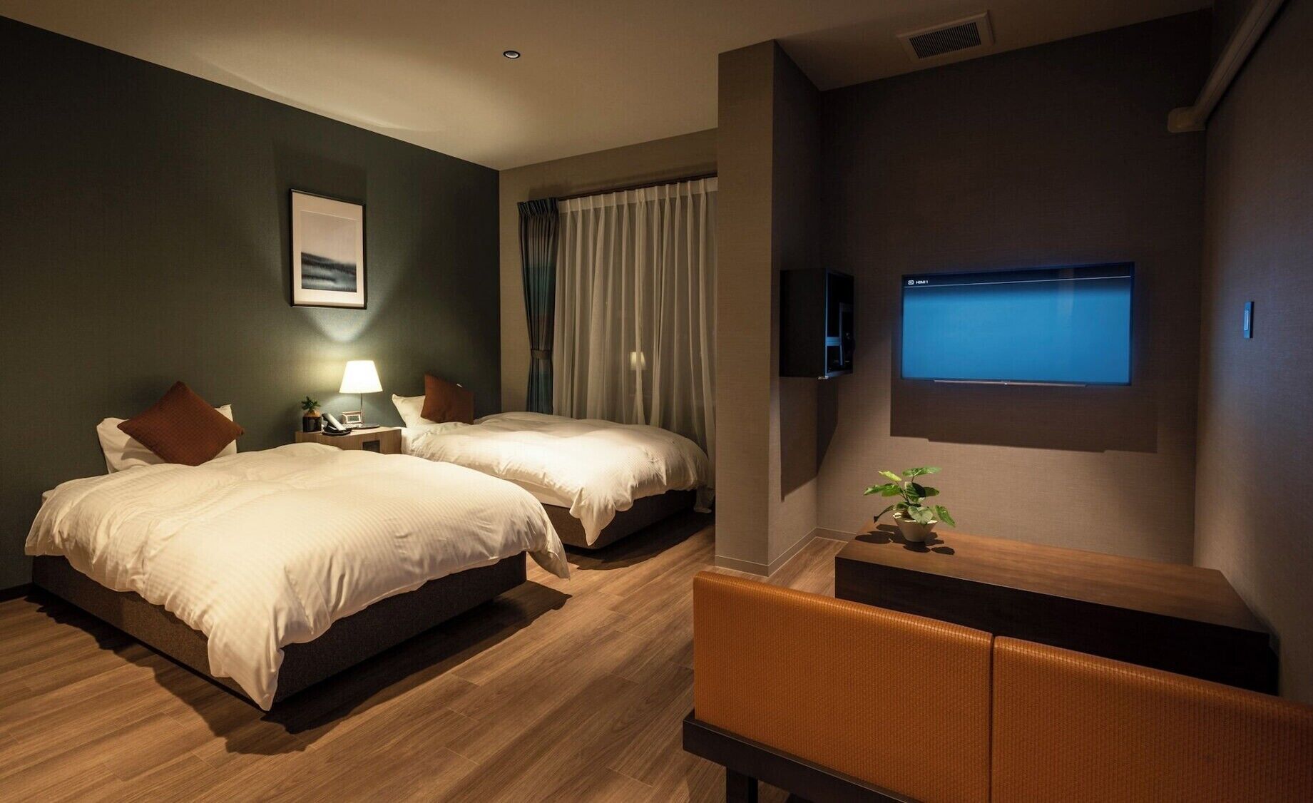1 bedroom, in-room safe, individually decorated, individually furnished