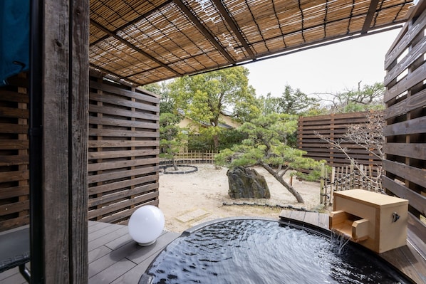 Maisonette Room | Bathroom | Free toiletries, hair dryer, slippers, bidet - Kaike Fuga (Yonago)