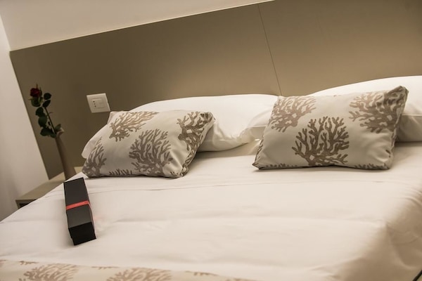 Minibar, in-room safe, desk, cribs/infant beds