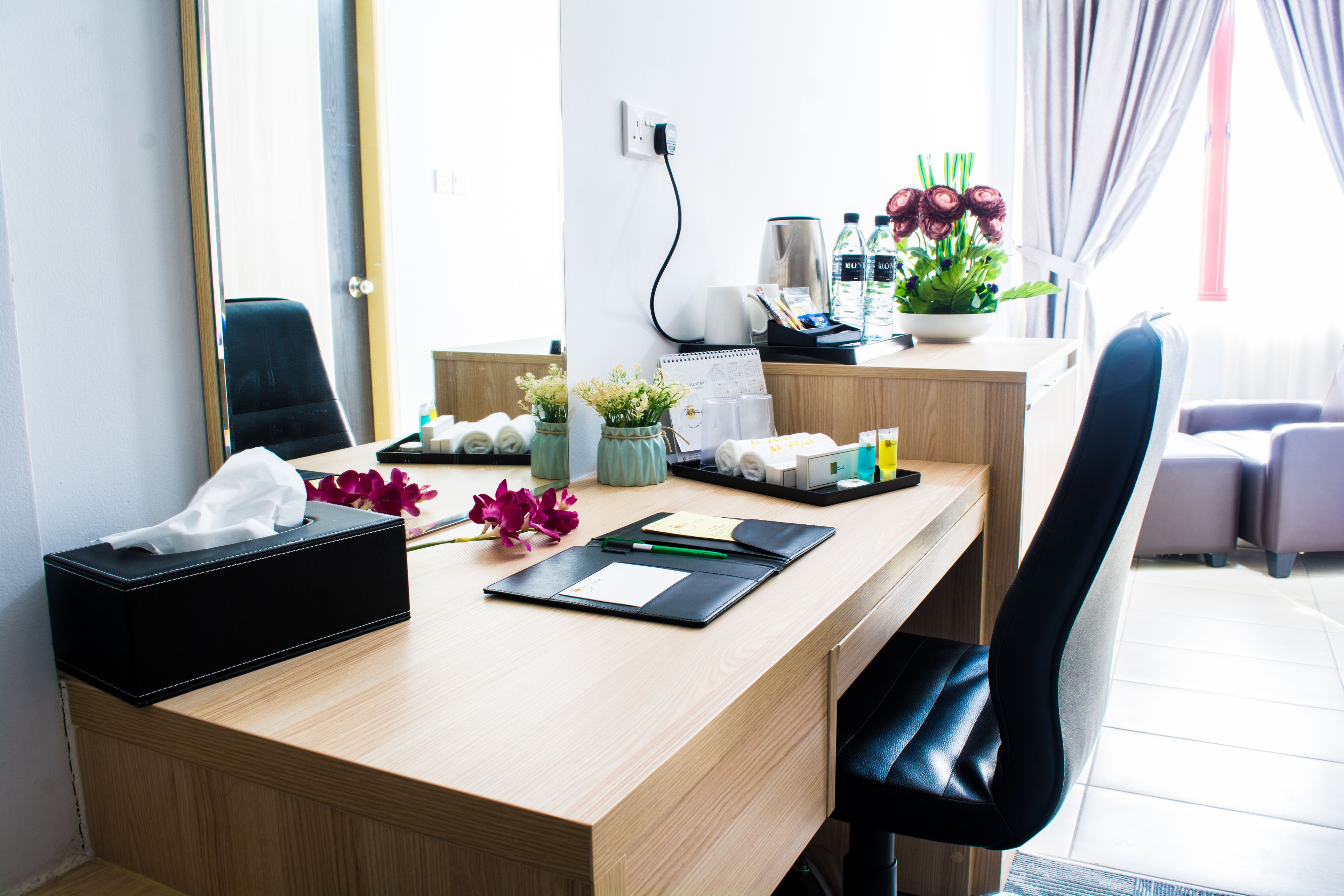 1 bedroom, premium bedding, down duvets, minibar