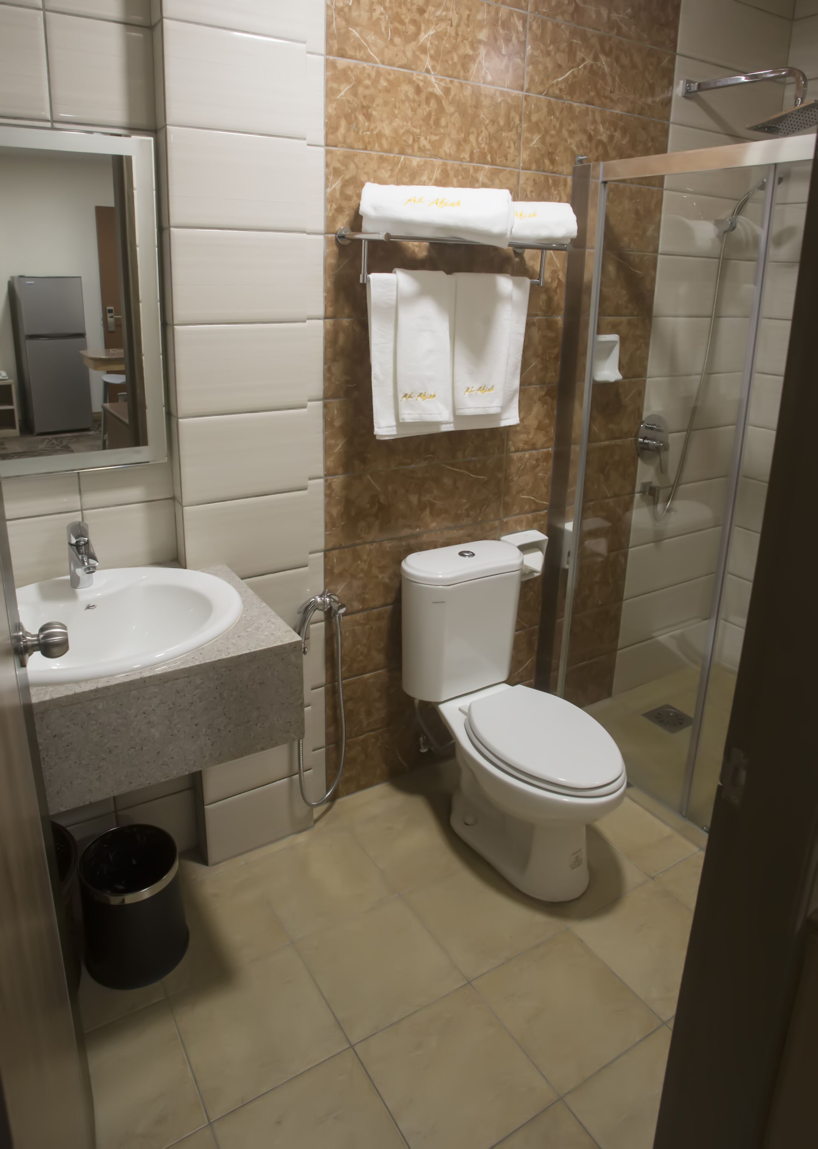 executive room, 1 king bed | bathroom | shower, rainfall showerhead, free toiletries, hair dryer