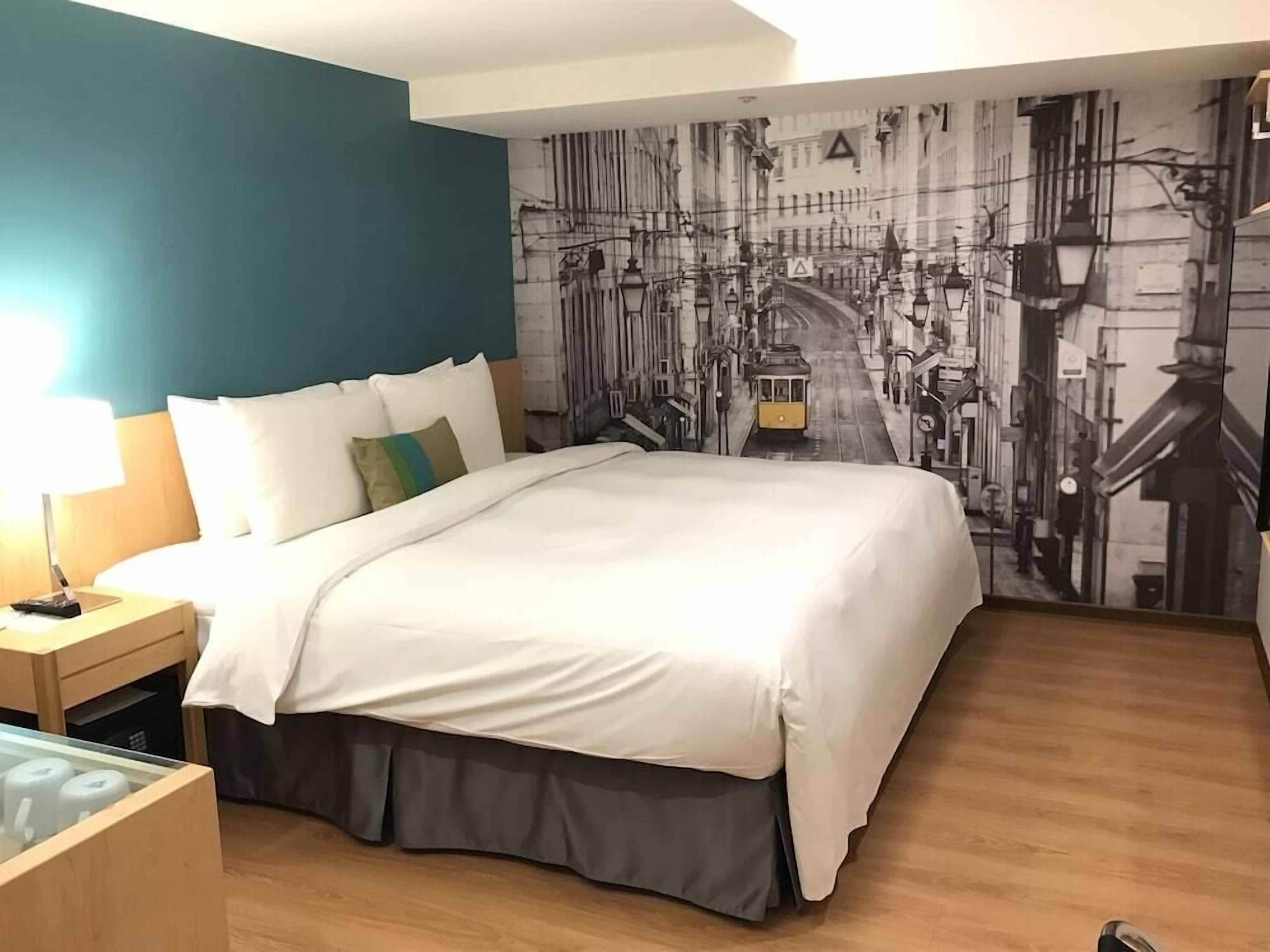 Donsdekens, een gratis minibar, een kluis op de kamer, een bureau