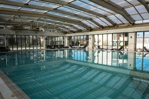 Indoor pool, seasonal outdoor pool, pool loungers