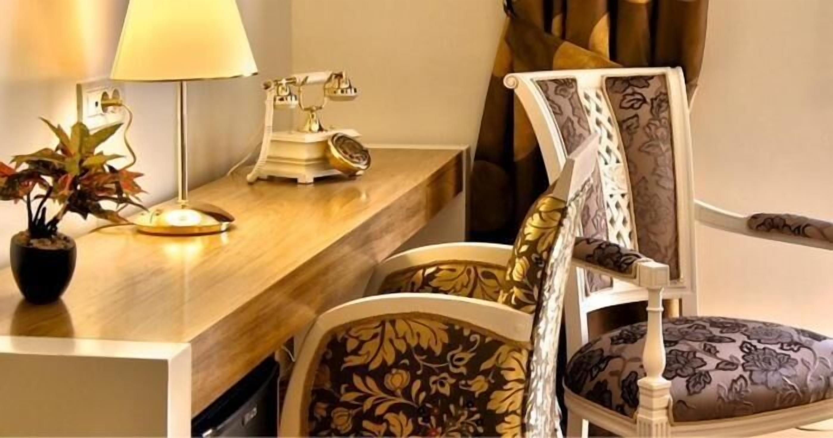 minibar, in-room safe, desk, soundproofing