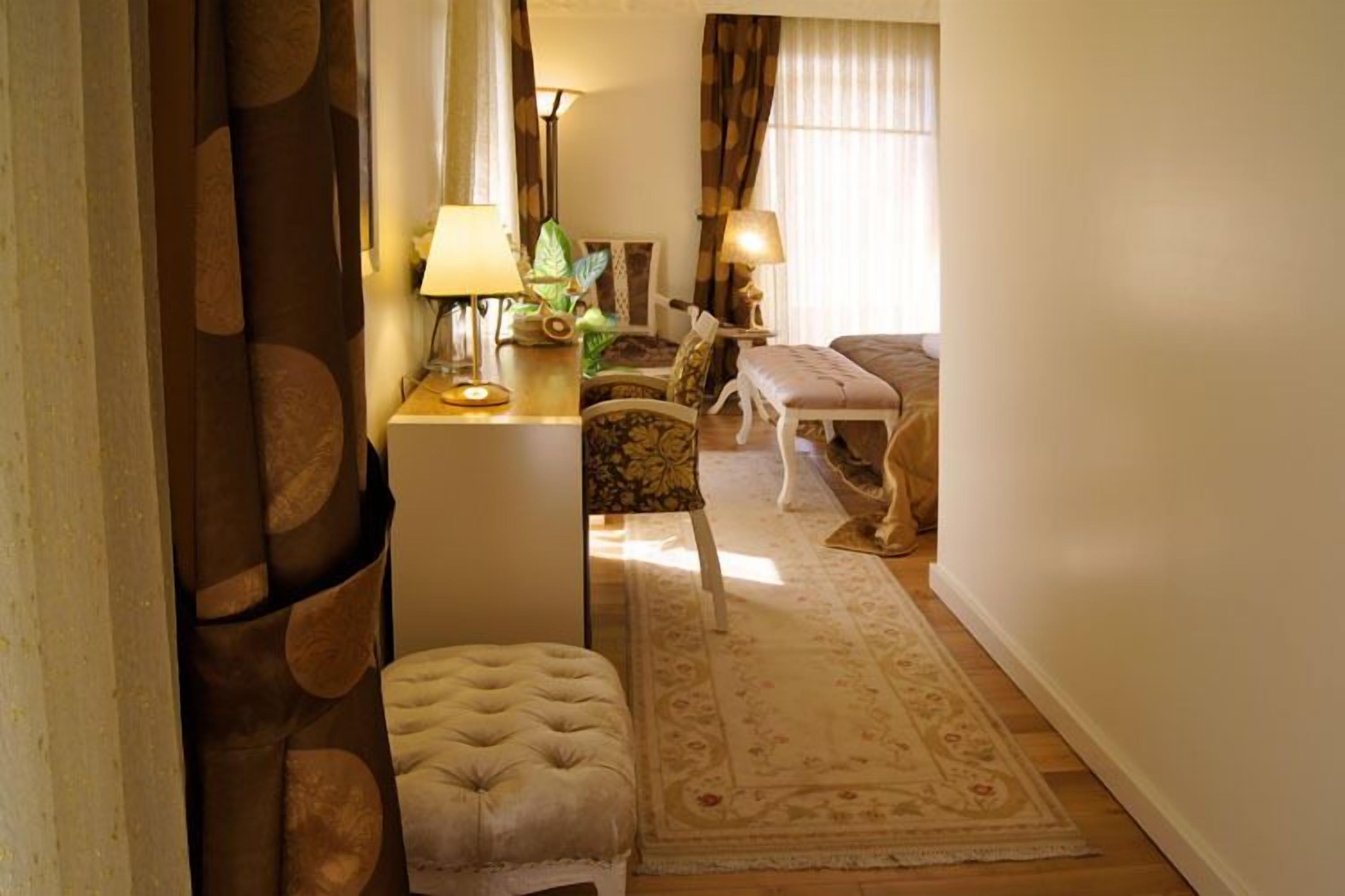 deluxe double room | room amenity