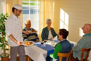 Lunch and dinner served - Olderfjord Turistsenter (Porsanger)