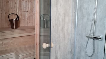 Secador de pelo, papel higiénico