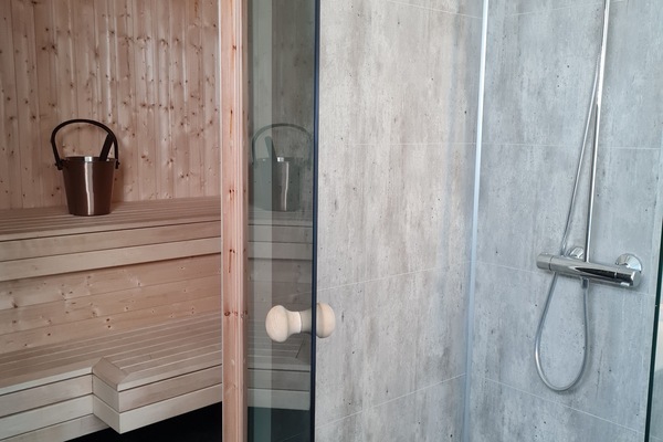 Comfort Apartment | Bathroom | Hair dryer, toilet paper