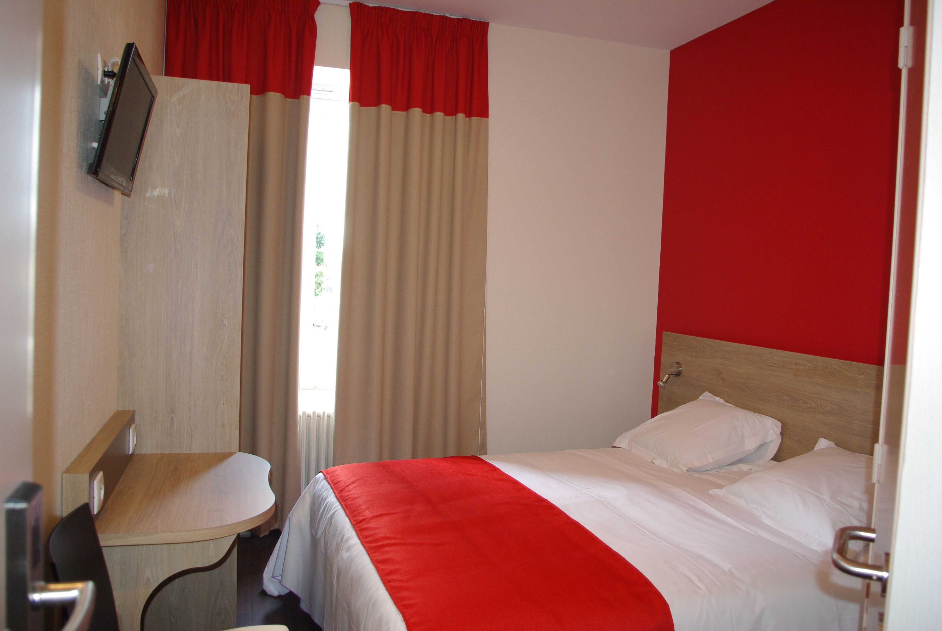 double room | desk, blackout curtains, iron/ironing board, free cots/infant beds